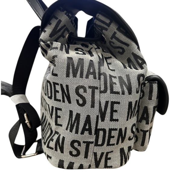 Steve Madden backpack & matching pouch - 2pc Retail $98 - Picture 6 of 9
